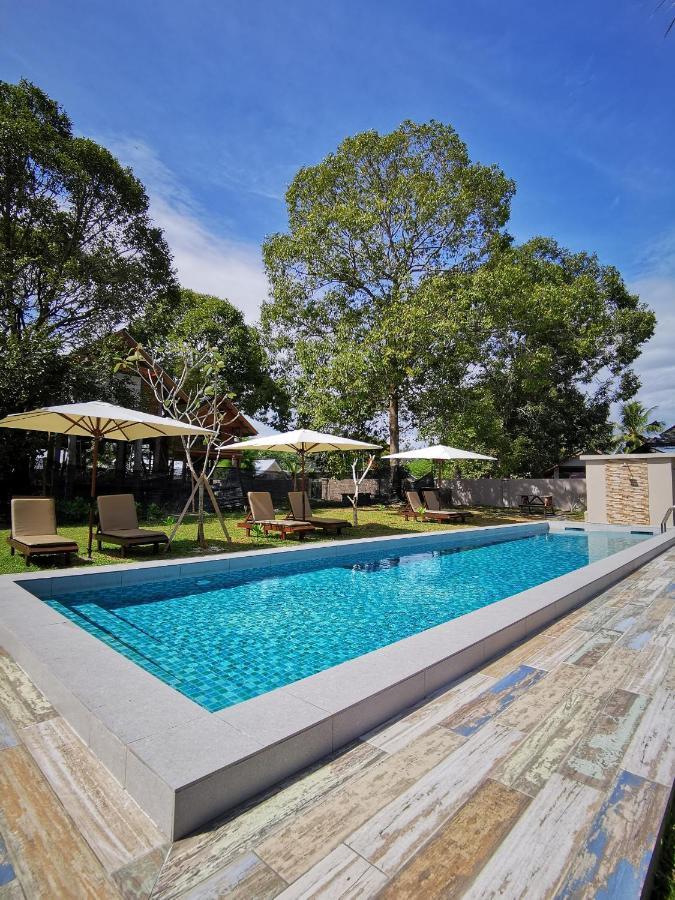 The Temak Villa Pantai Cenang  Exterior photo